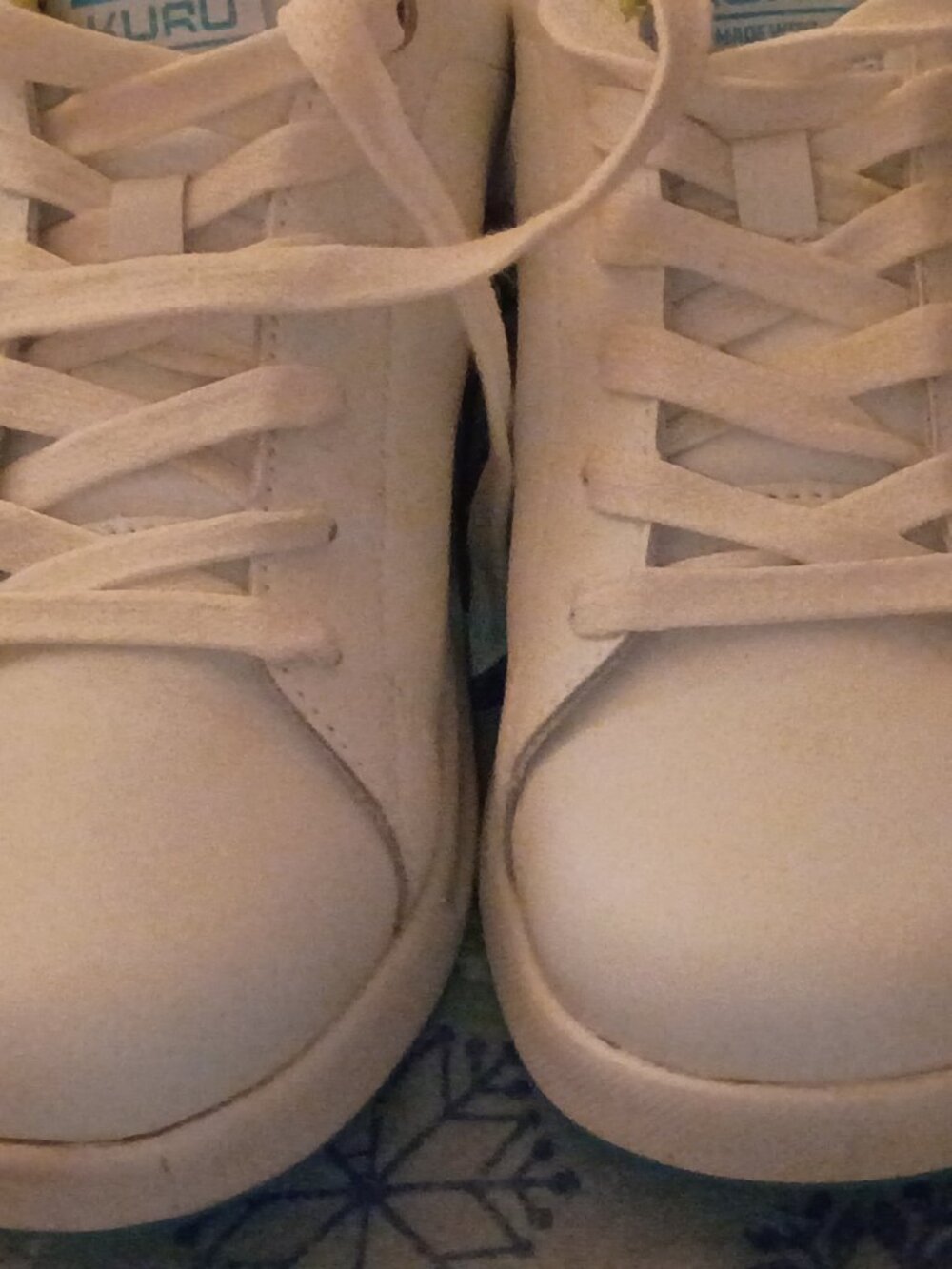 Kuru Roam Leather Sneakers in Bright White and Pale Lime ~7.5~ - Picture 3 of 5
